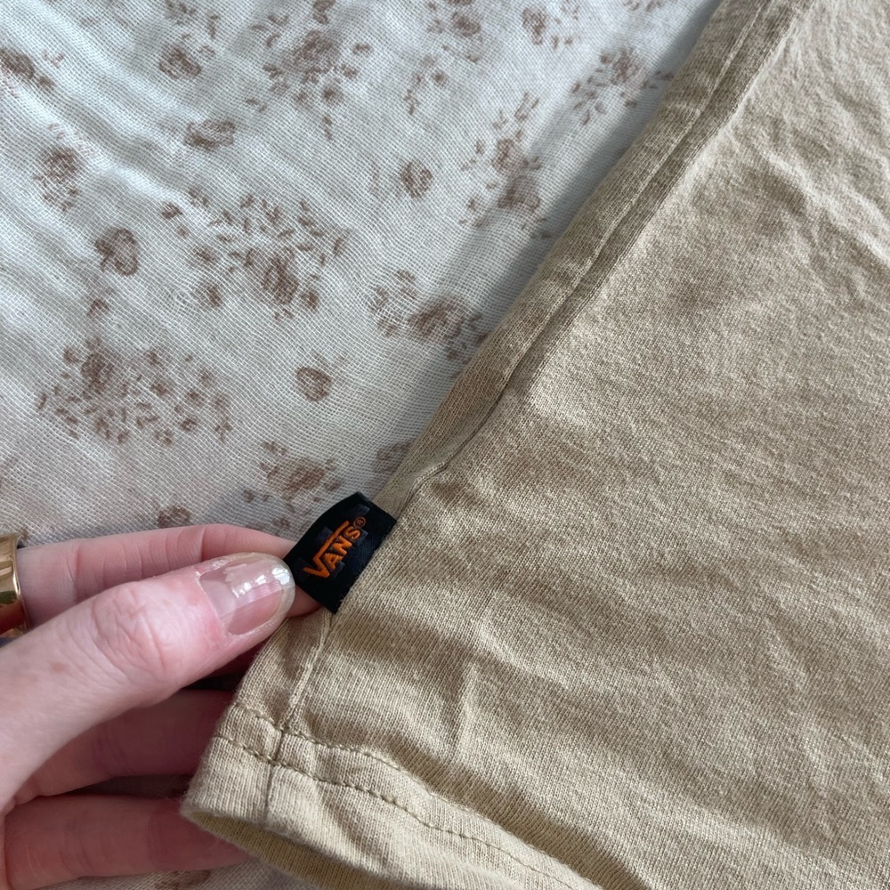 Vans Men's Tan Graphic Tee - Picture 5 of 8